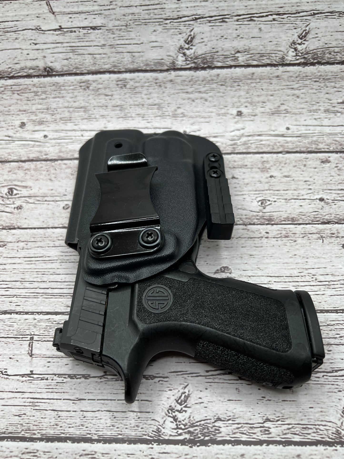 Sig Sauer P320 Compact Light bearing IWB Holster